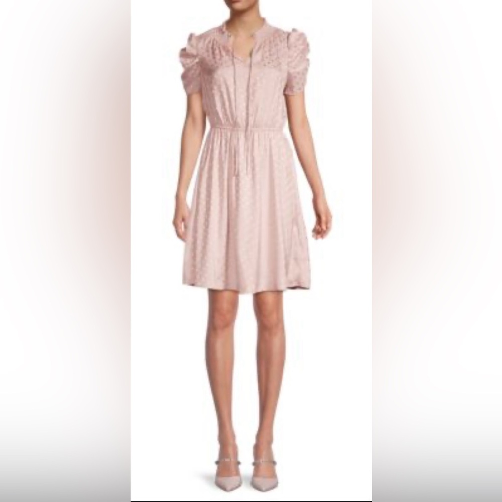 NWT Chenault Pink Polka Dot-Print Dress with Puff Sleeves
XL